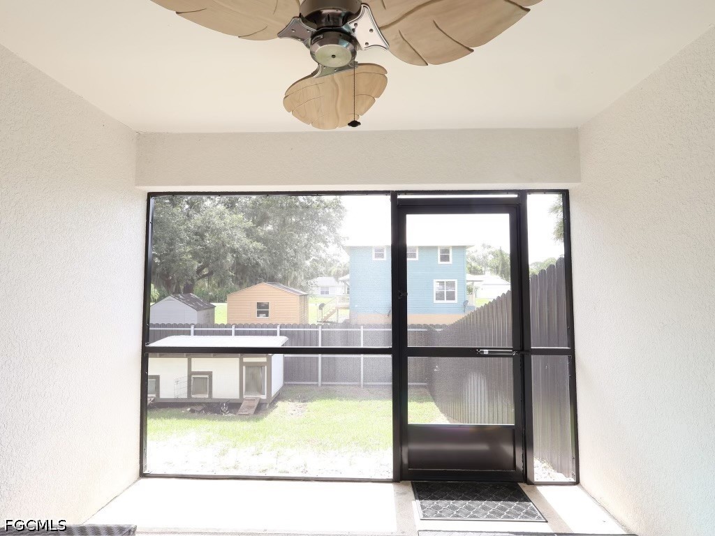 6 Bed Duplex for Sale in Fort Myers, photo 12