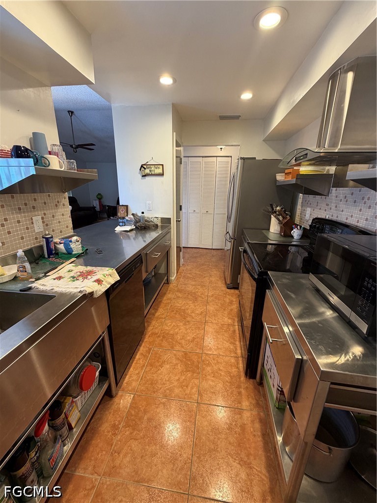 2 Bed SingleFamilyResidence for Sale in Willow Lake, photo 12