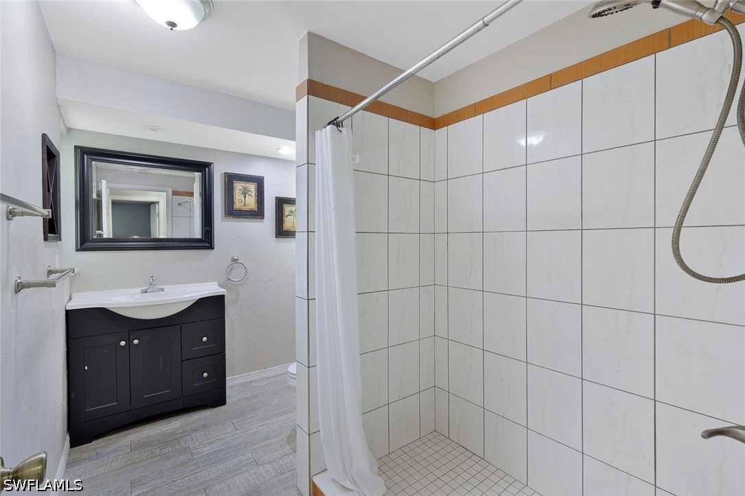 3 Bed SingleFamilyResidence for Sale in San Carlos Park, photo 12