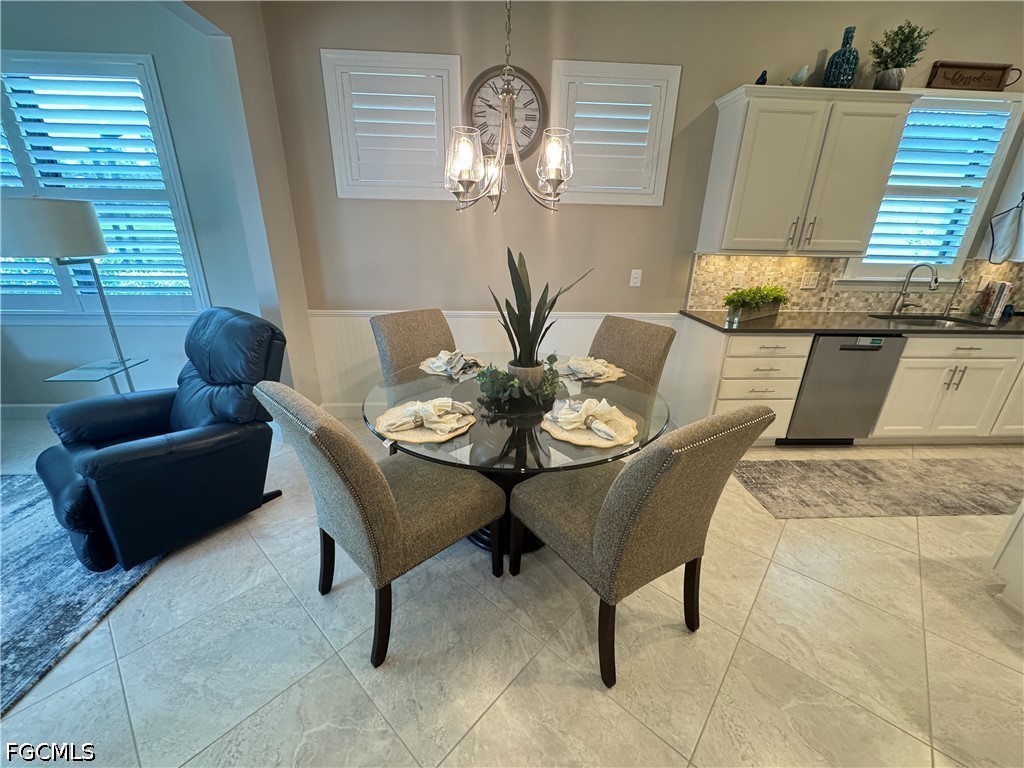 2 Bed Waterfront Home for Sale in Somerset, FL — photo 12