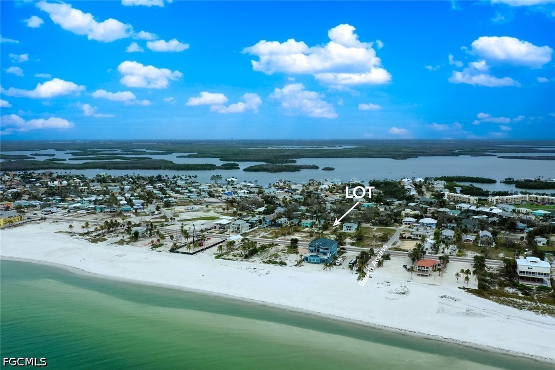 Residential for Sale in Mcphie Park, FL — photo 12