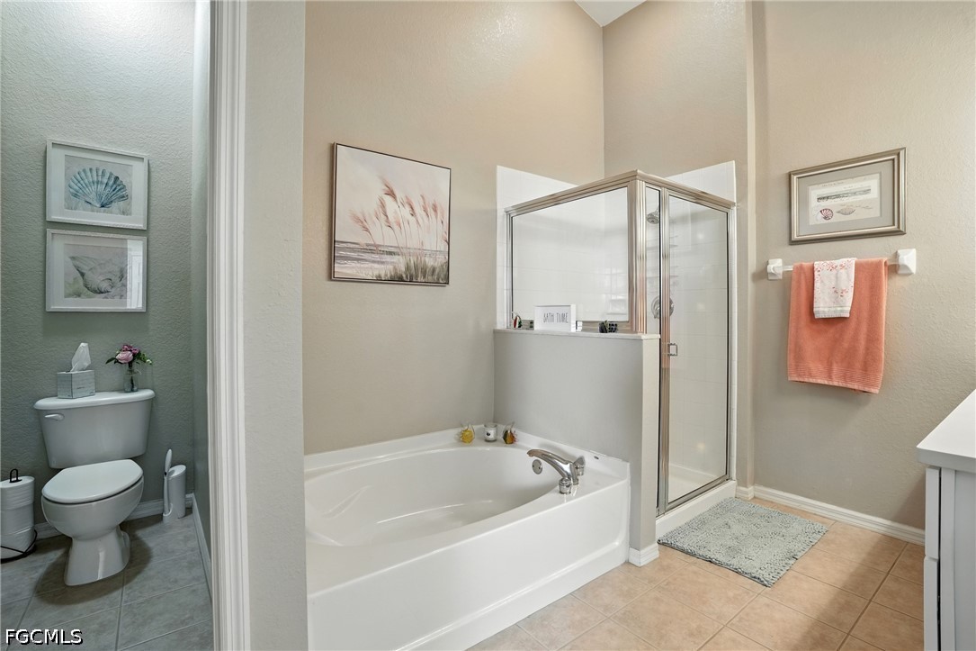4 Bed SingleFamilyResidence for Sale in Fort Myers, photo 12