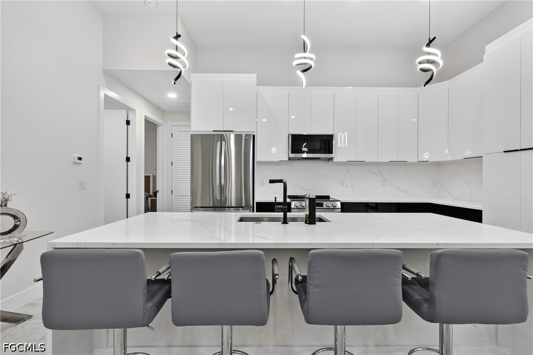 3 Bed SingleFamilyResidence for Sale in North Fort Myers, FL — photo 12