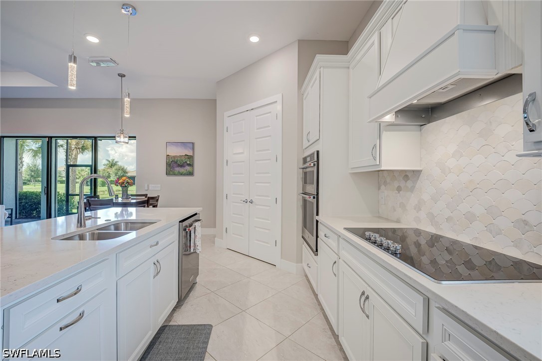 5 Bed SingleFamilyResidence for Sale in Avalon Park, FL — photo 12