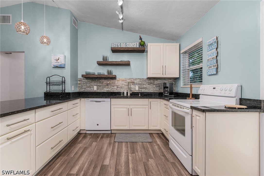 4 Bed SingleFamilyResidence for Sale in Naples, FL, $7,000 — photo 12