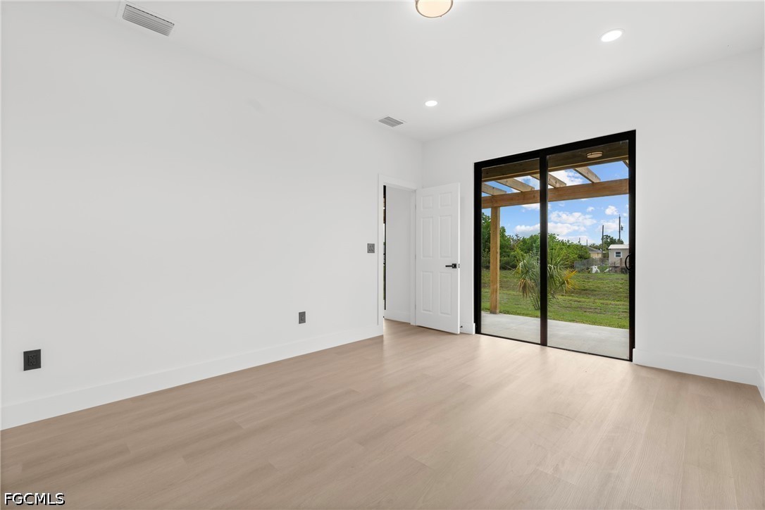 3 Bed SingleFamilyResidence for Sale in Labelle, FL, $2,300 — photo 12