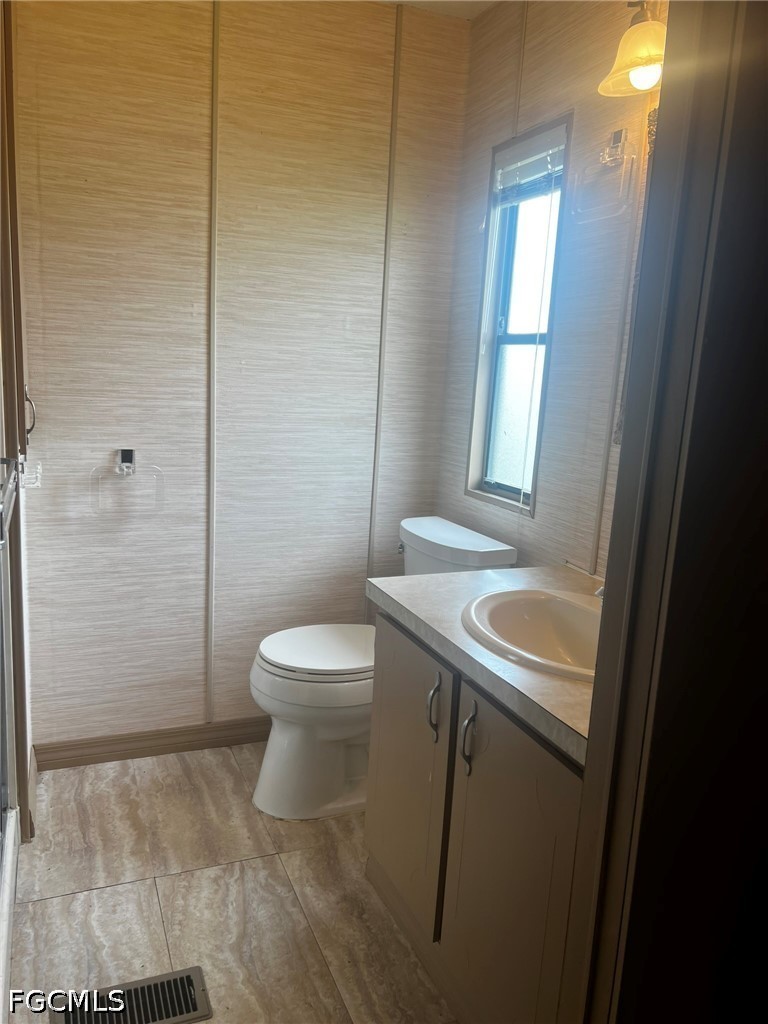 2 Bed ManufacturedHome for Sale in Tamiami Village, FL — photo 12