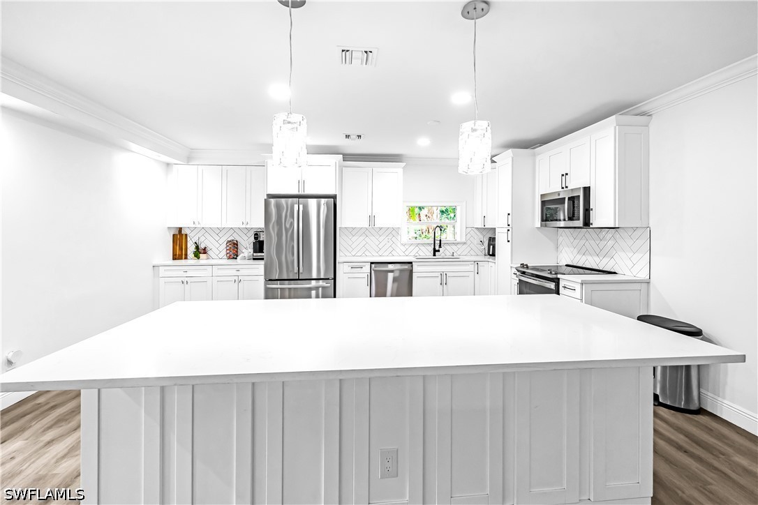 5 Bed Pool Home for Sale in Naples, FL, $1,379,000 — photo 12
