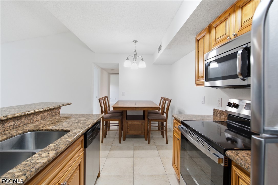 3 Bed Townhouse for Sale in Venetian Palms, FL, $1,650 — photo 12