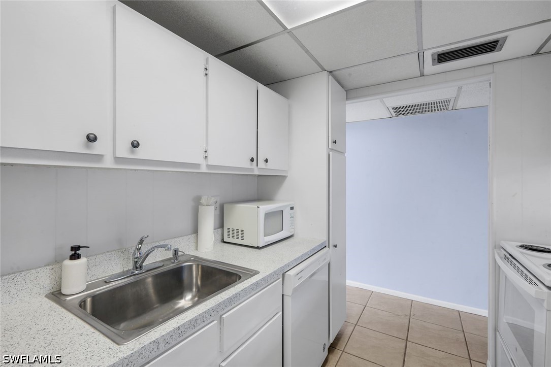 1 Bed Condominium for Sale in Fort Myers, FL, $95,000 — photo 12