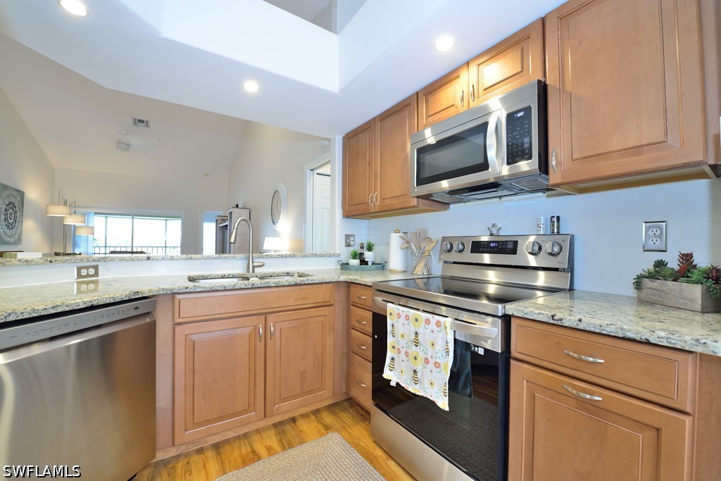 2 Bed Waterfront Home for Sale in Amberley Court, FL, $5,500 — photo 12