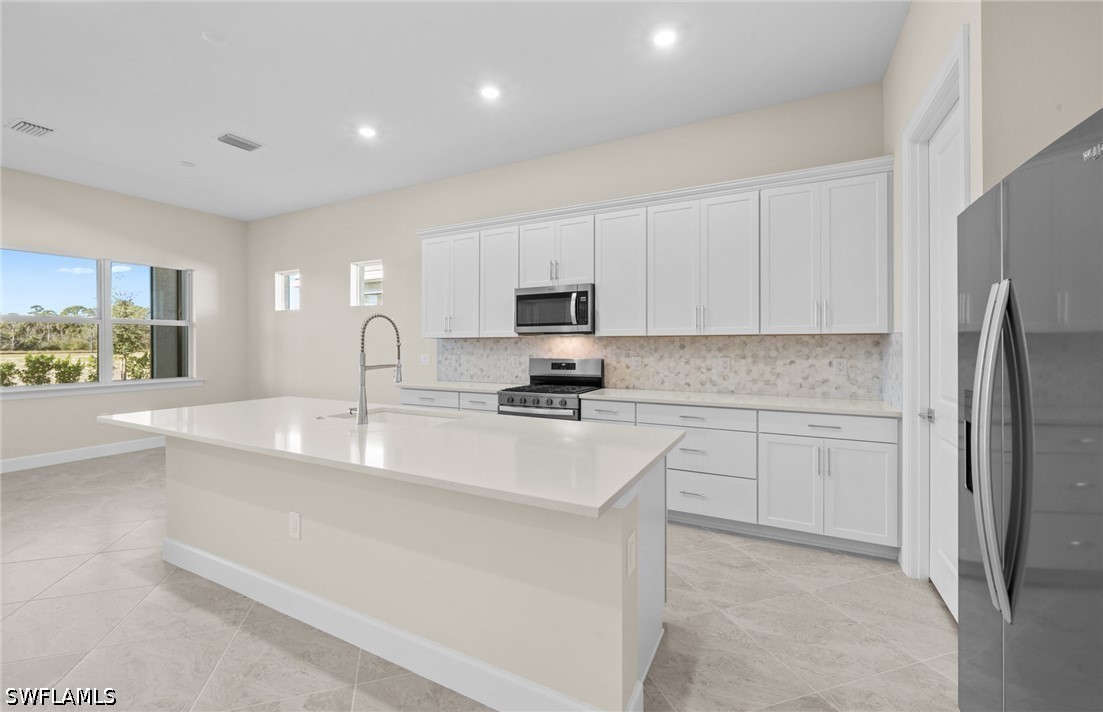 2 Bed SingleFamilyResidence for Sale in North Fort Myers, FL — photo 12