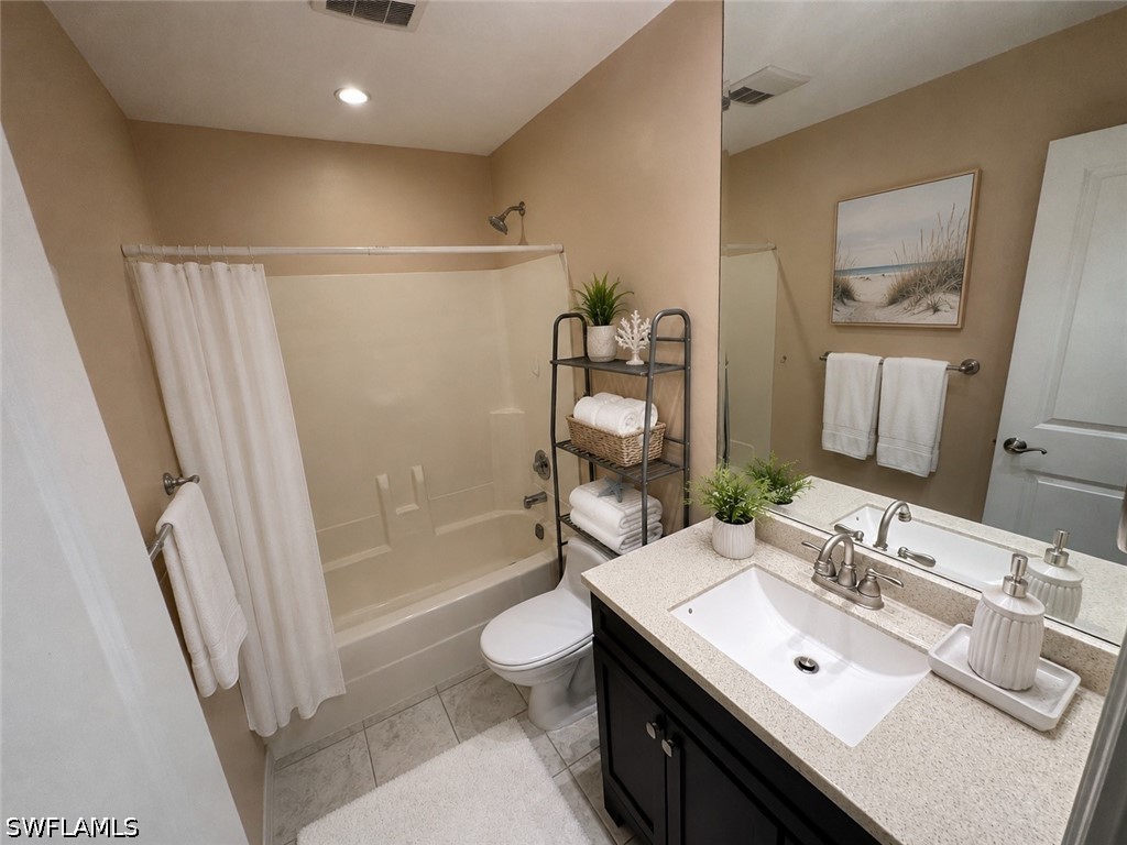 3 Bed SingleFamilyResidence for Sale in San Carlos Park, FL — photo 12