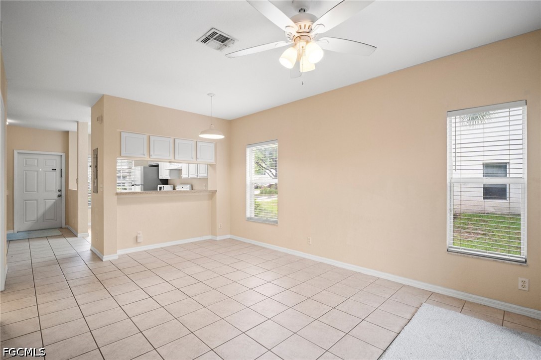 2 Bed Townhouse for Sale in Winkler Estates, FL, $1,400 — photo 12