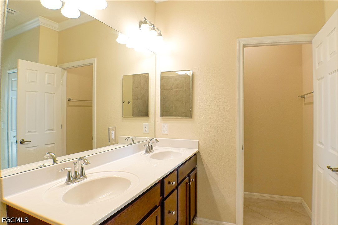 3 Bed Townhouse for Sale in Summerlin Place, FL, $2,000 — photo 12