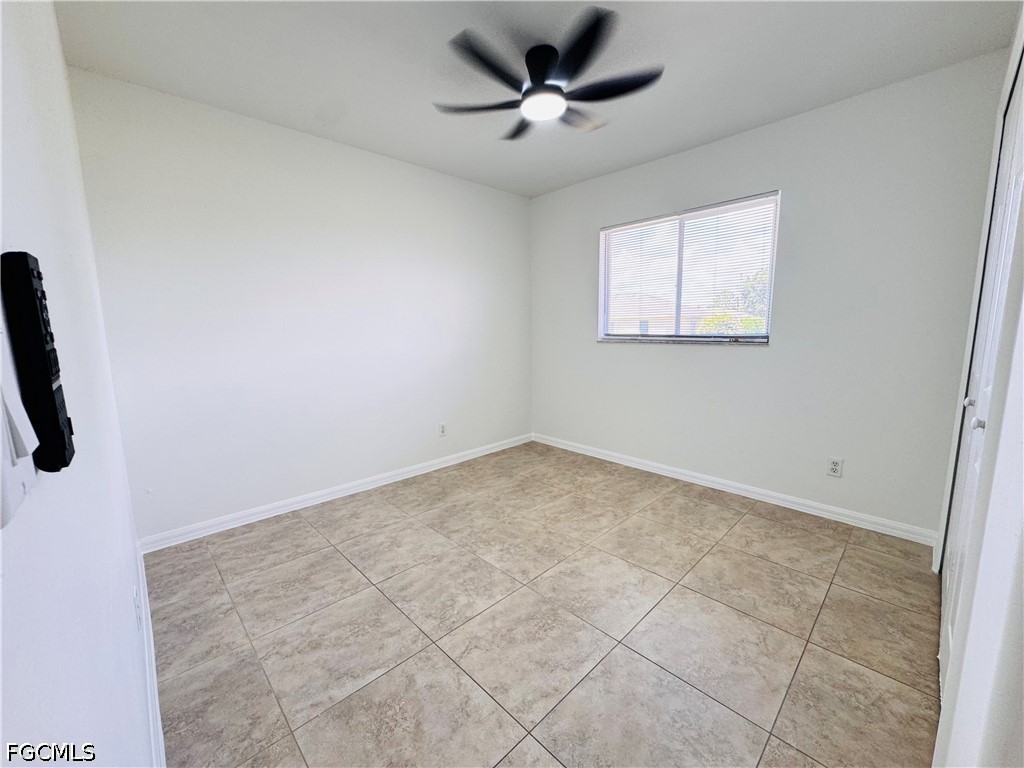 3 Bed SingleFamilyResidence for Sale in Mirror Lakes, FL — photo 12