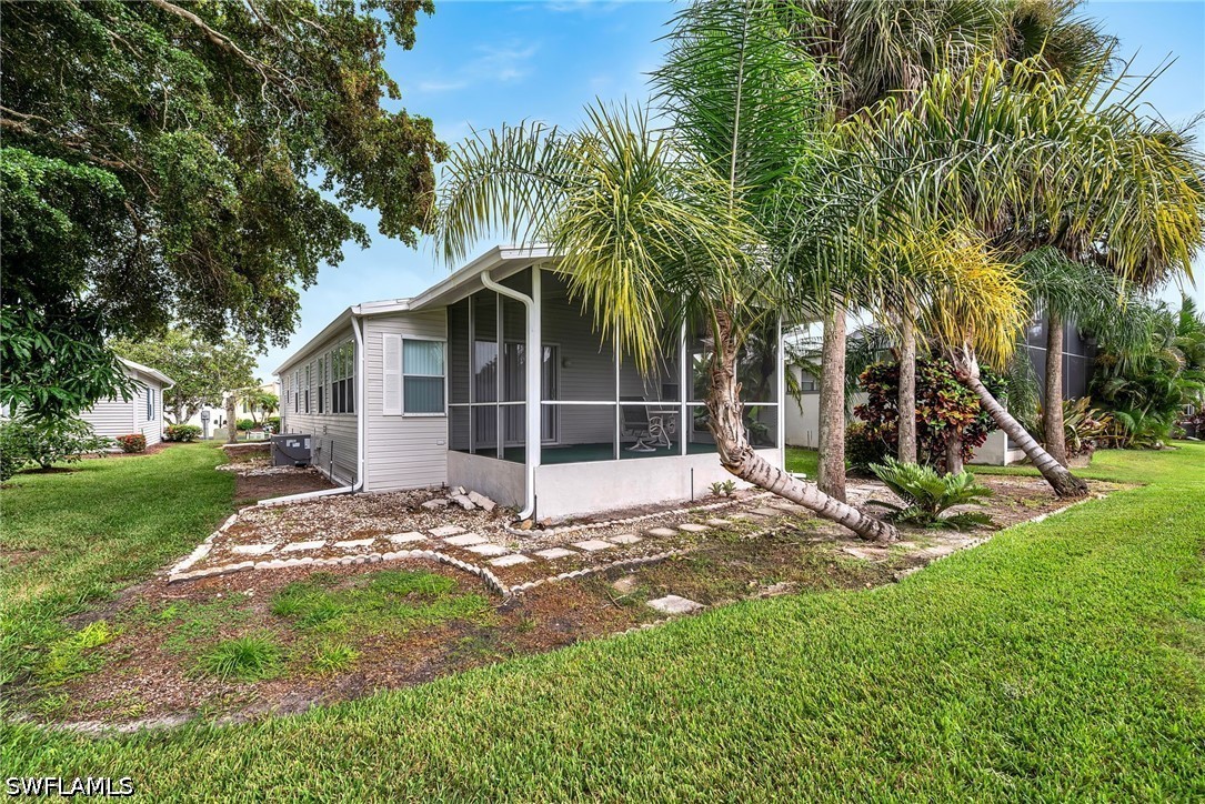 2 Bed SingleFamilyResidence for Sale in Carousel Cove, FL — photo 12