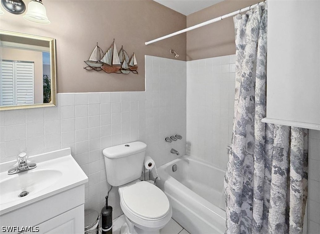 1 Bed Condominium for Sale in Marco Island, FL, $218,900 — photo 12