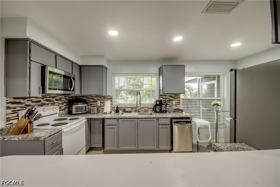 3 Bed Pool Home for Sale in Cape Coral, photo 12