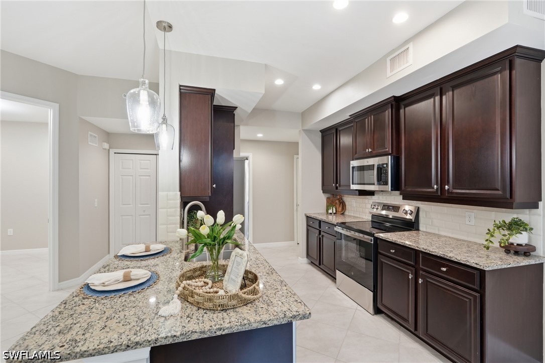 2 Bed Condominium for Sale in Paloma, FL, $299,000 — photo 12