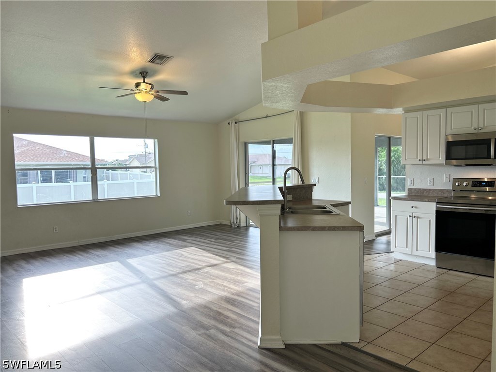 3 Bed SingleFamilyResidence for Sale in Buckingham, FL — photo 12