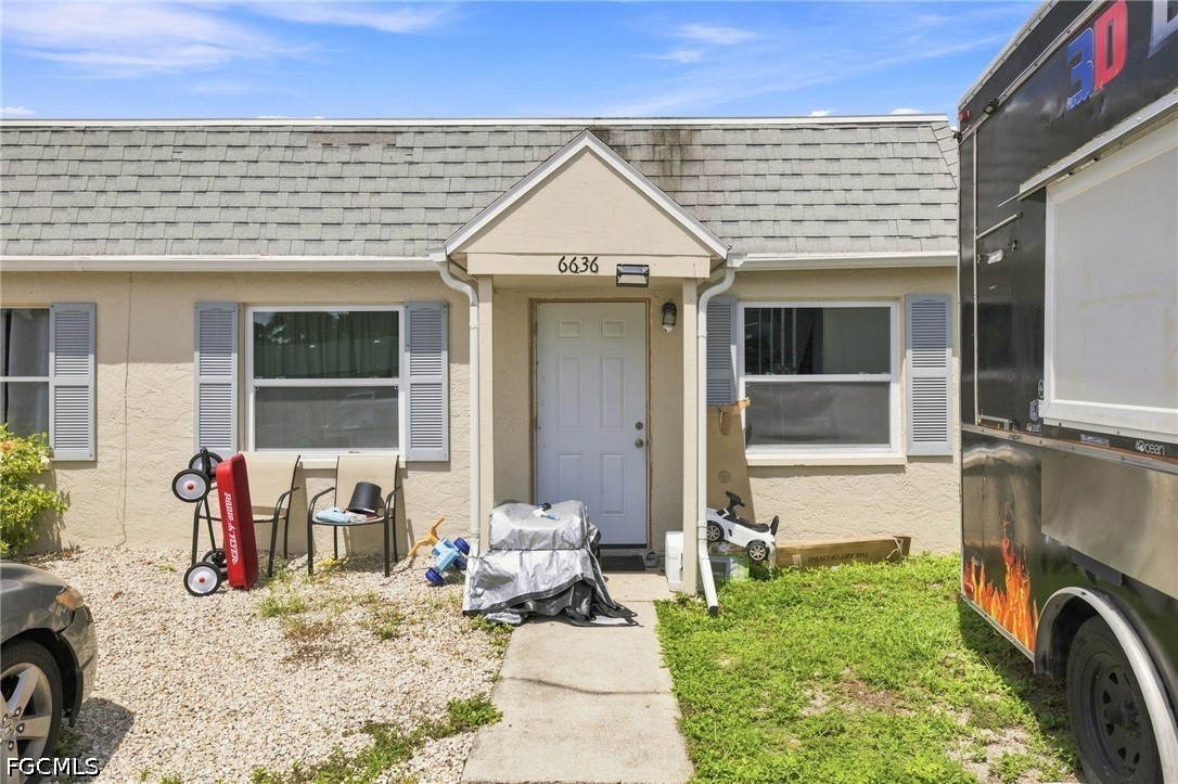 7 Bed Triplex for Sale in Fort Myers, FL, $599,000 — photo 12