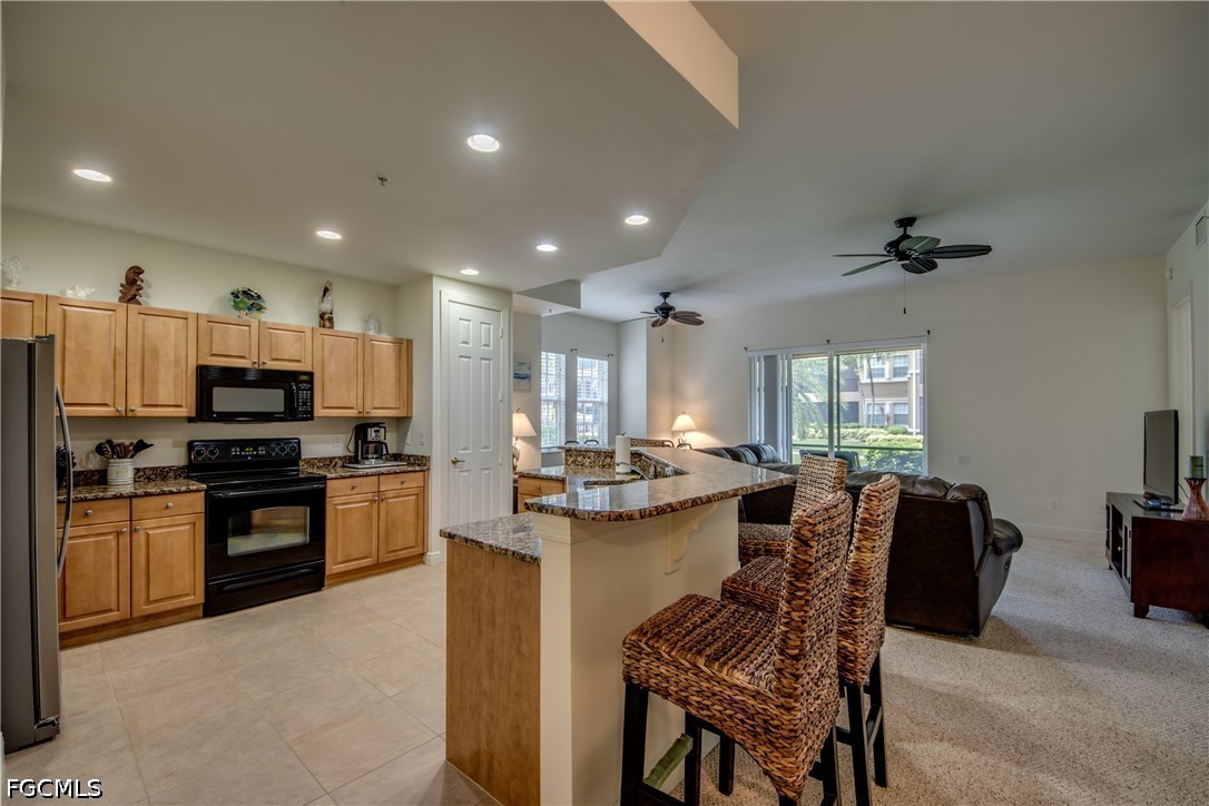 2 Bed Condominium for Sale in Tuscany Court, FL, $250,000 — photo 12