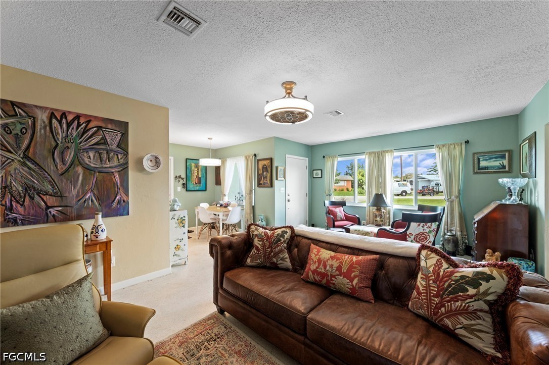 2 Bed SingleFamilyResidence for Sale in Wedgewood, photo 12