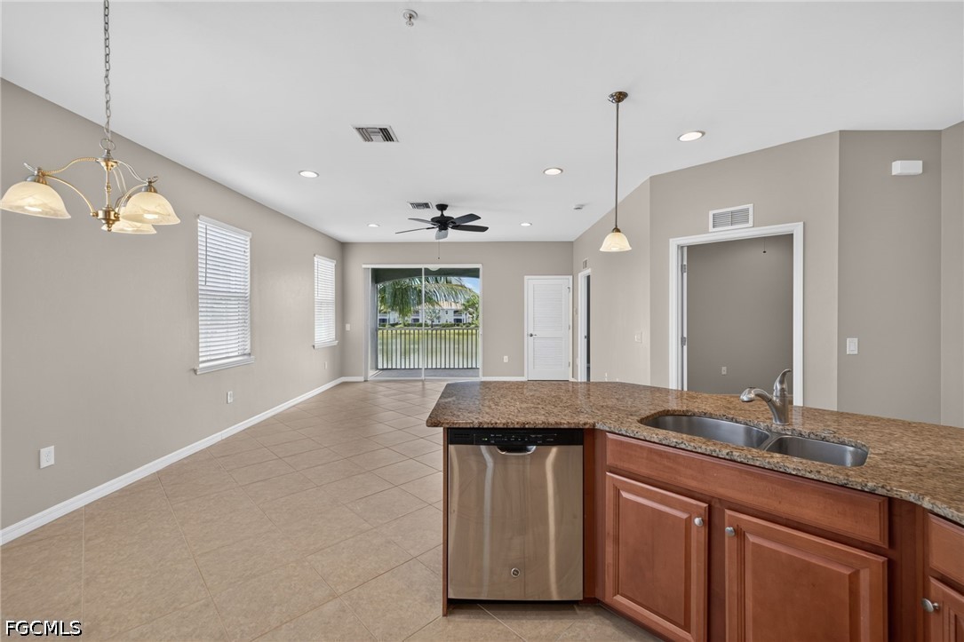 3 Bed Waterfront Home for Sale in Fort Myers, photo 12
