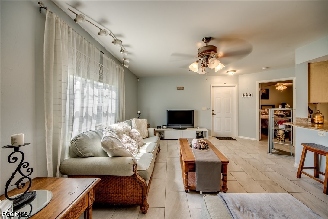 2 Bed Condominium for Sale in Coral Cove, photo 12