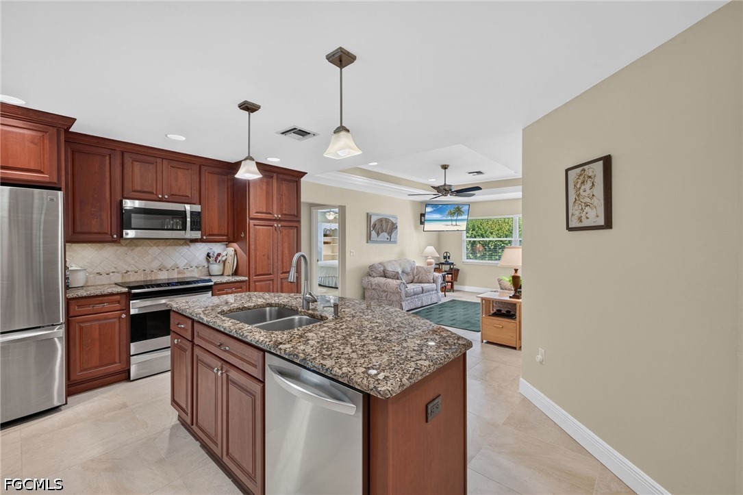 4 Bed SingleFamilyResidence for Sale in Fort Myers, photo 12