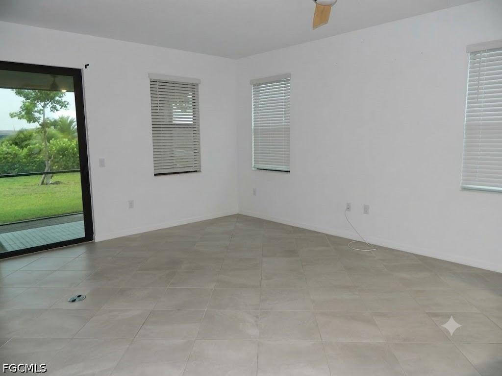3 Bed SingleFamilyResidence for Sale in Portico, FL — photo 12