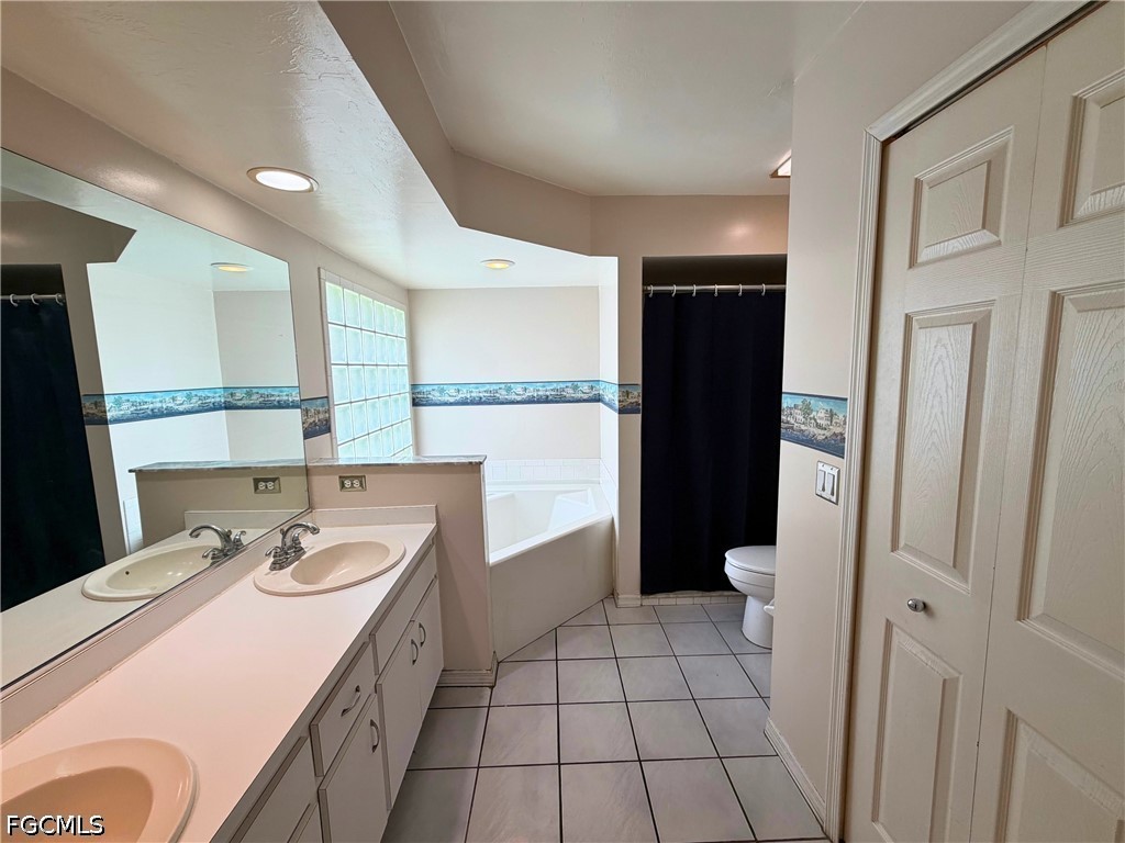 3 Bed SingleFamilyResidence for Sale in Cape Coral, FL — photo 12