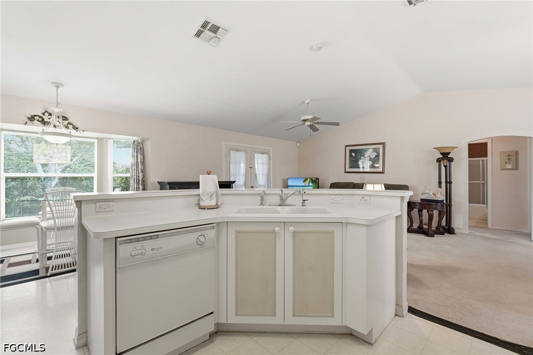 3 Bed SingleFamilyResidence for Sale in Lehigh Acres, photo 12