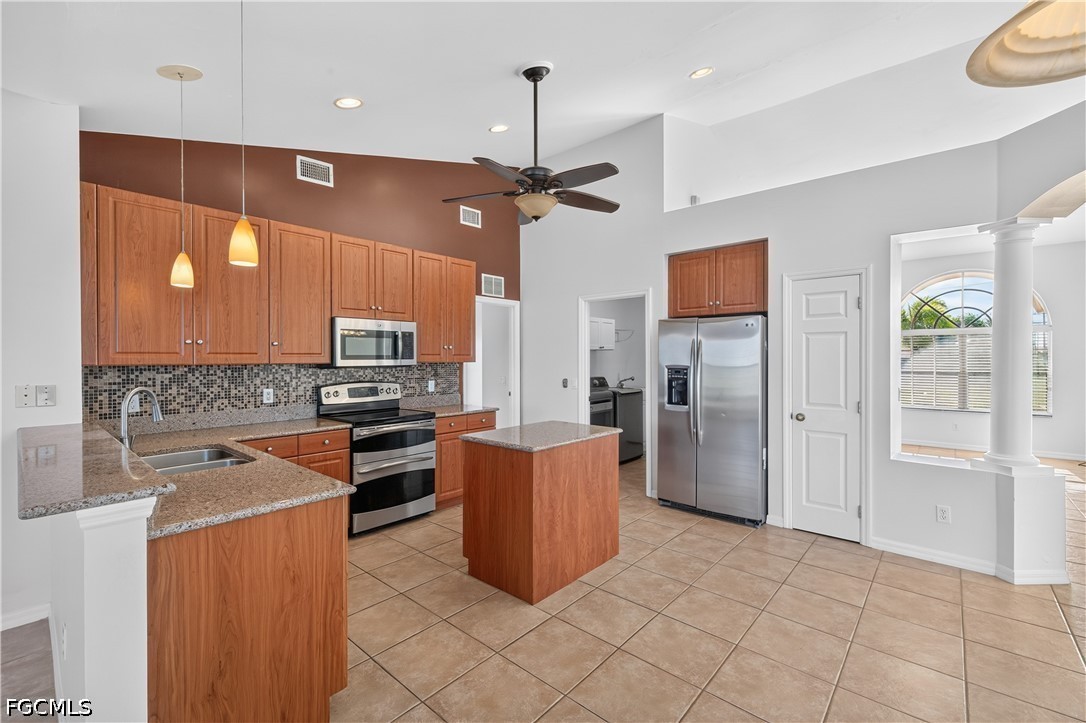 3 Bed Pool Home for Sale in Cape Coral, photo 12