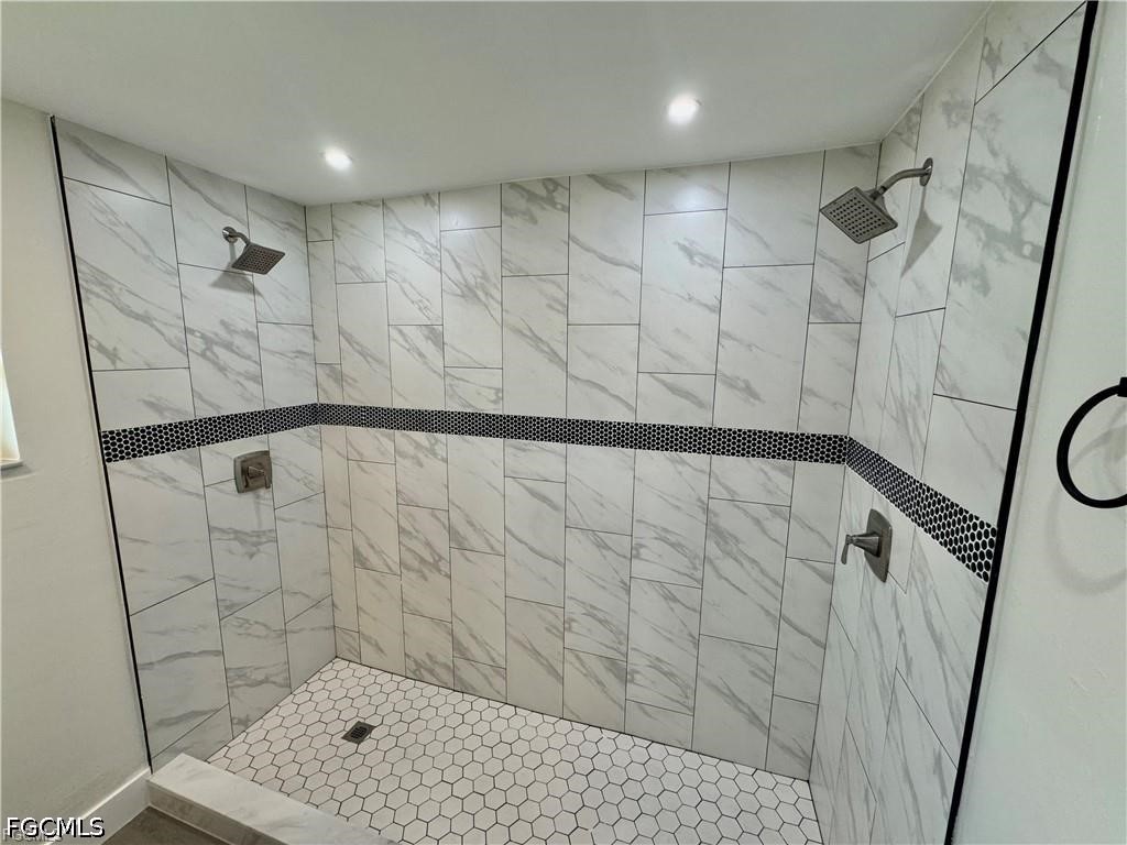 4 Bed Waterfront Home for Sale in Cape Coral, FL, $2,200 — photo 12