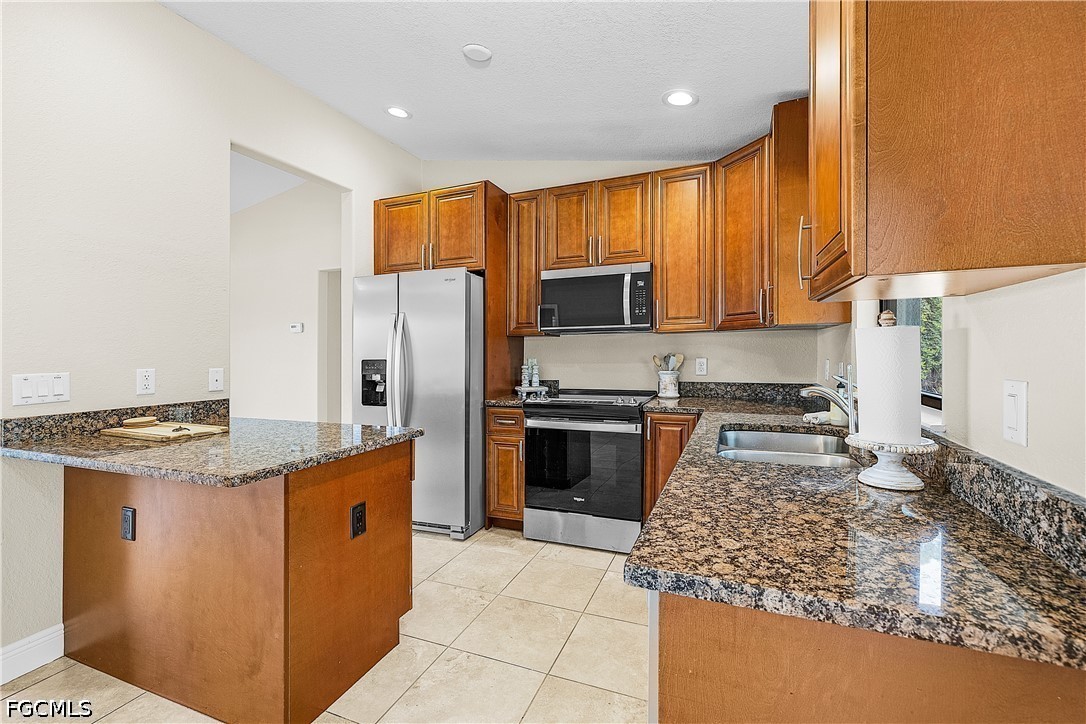 3 Bed Pool Home for Sale in Charlotte Shores, photo 12