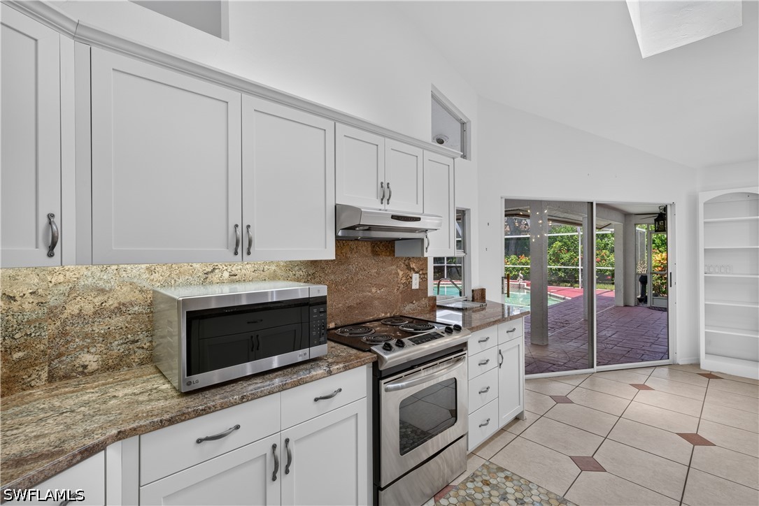 3 Bed Pool Home for Sale in Valley Oak, photo 12