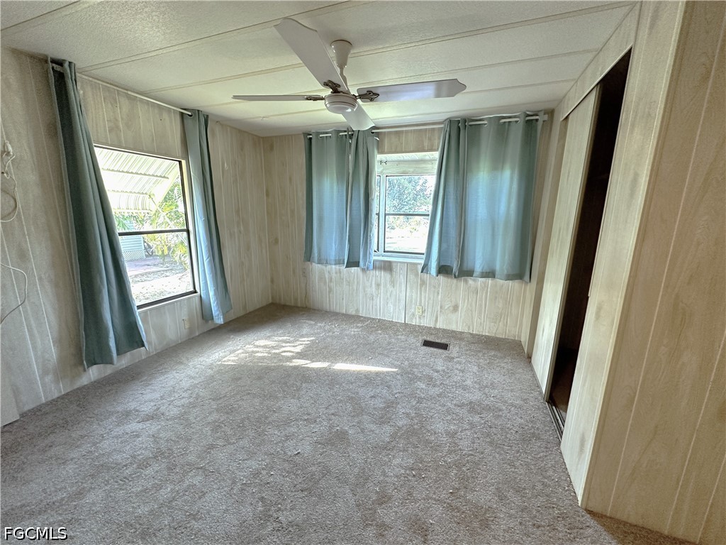 2 Bed ManufacturedHome for Sale in Mobile Manor, FL, $1,200 — photo 12
