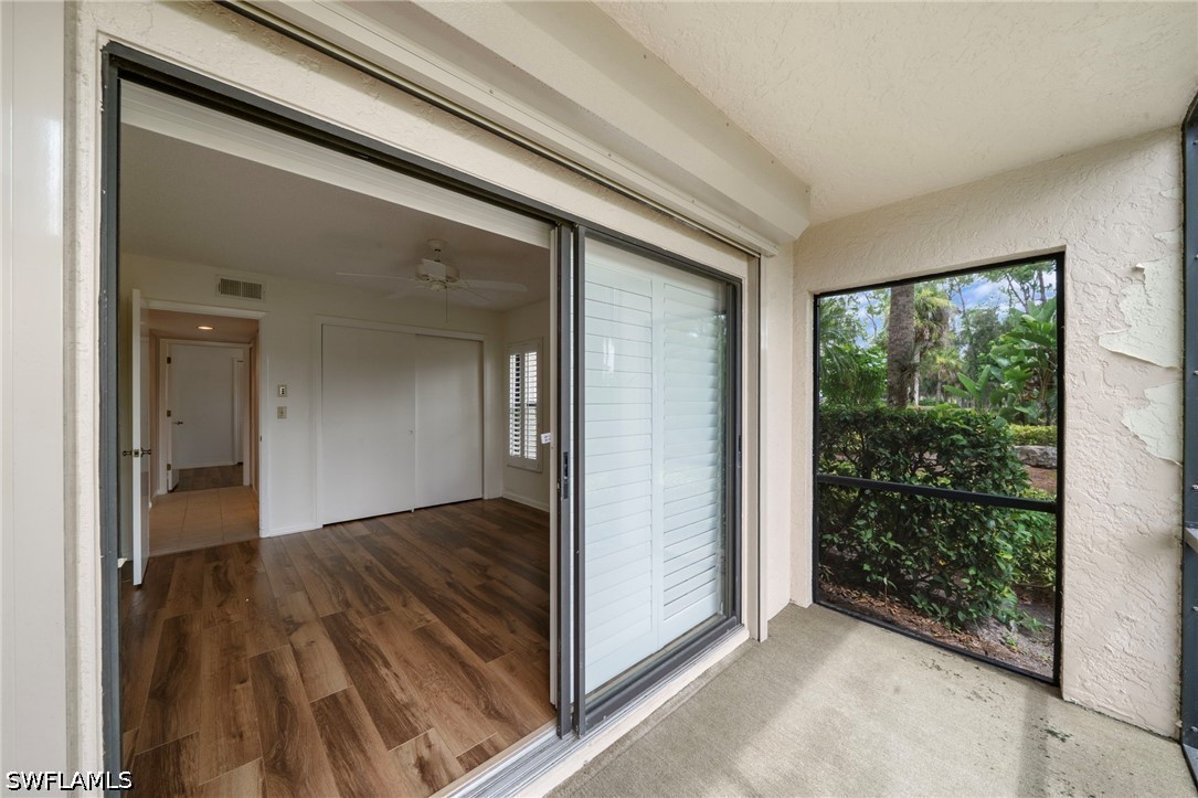 3 Bed Condominium for Sale in Fairways, FL, $250,000 — photo 12