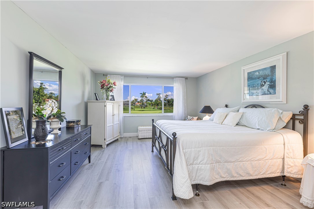 2 Bed Condominium for Sale in Naples, FL, $350,000 — photo 12