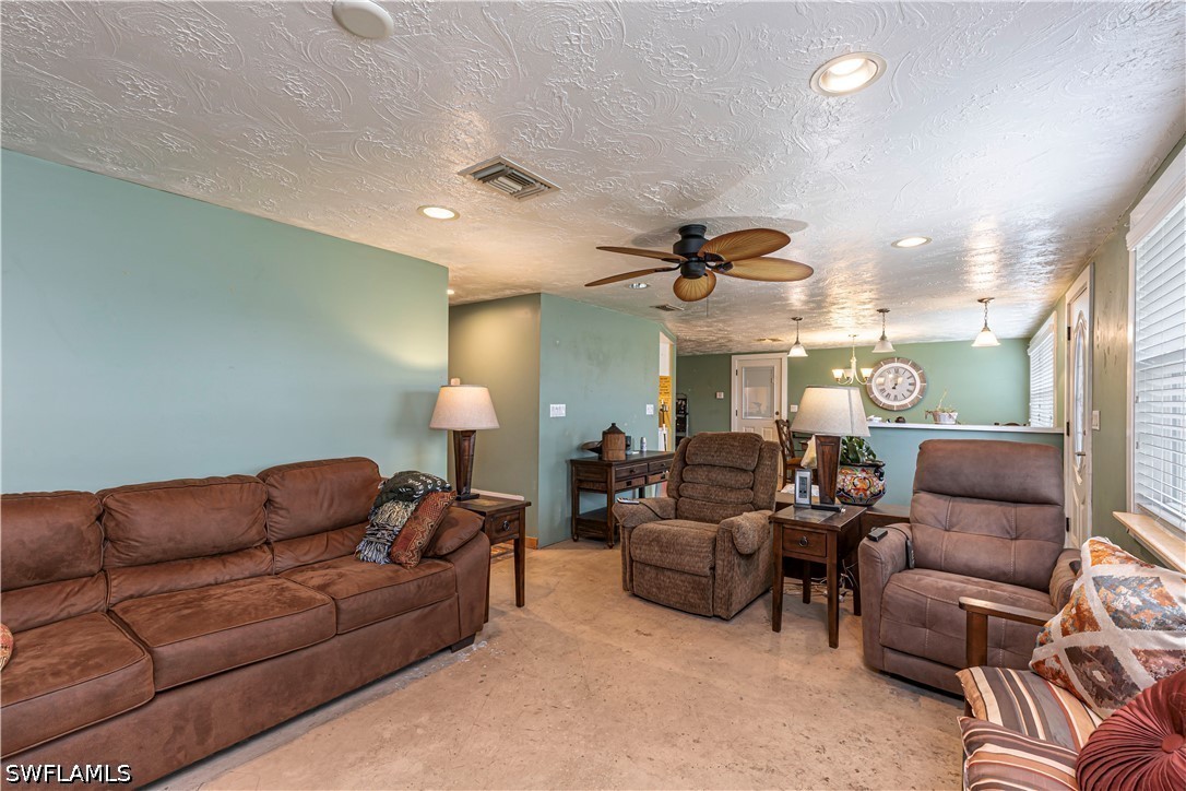 3 Bed SingleFamilyResidence for Sale in Not Applicable, FL — photo 12
