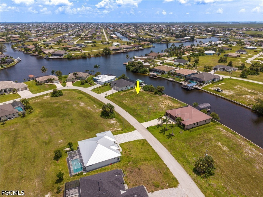 Waterfront Home for Sale in Cape Coral, FL, $180,000 — photo 12