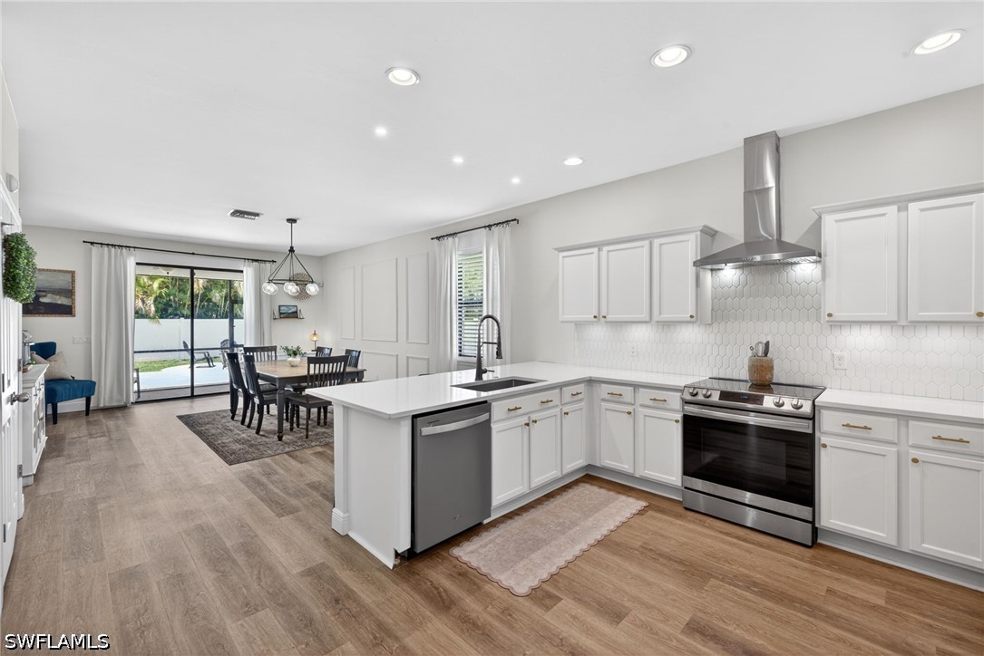 4 Bed SingleFamilyResidence for Sale in Cape Coral, photo 12