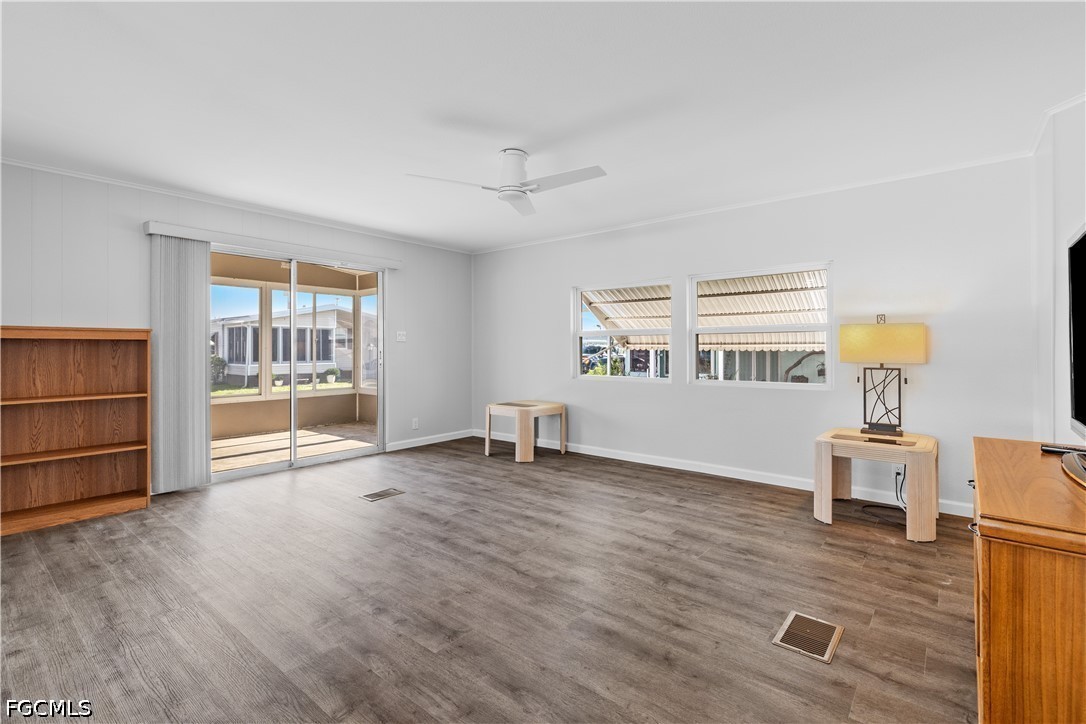 2 Bed ManufacturedHome for Sale in Tamiami Village, photo 12