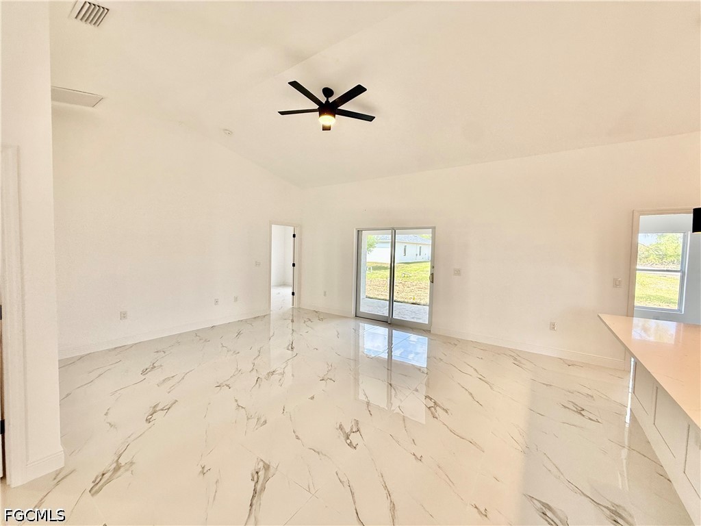 3 Bed SingleFamilyResidence for Sale in Lehigh Acres, photo 12