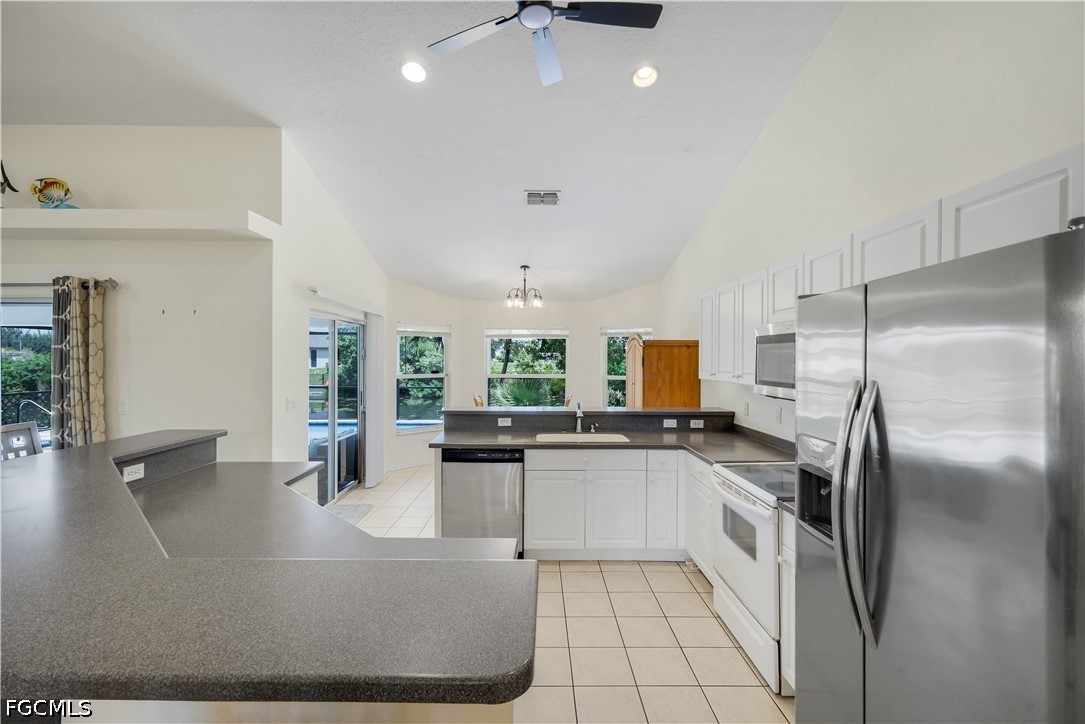 3 Bed Pool Home for Sale in Cape Coral, photo 12