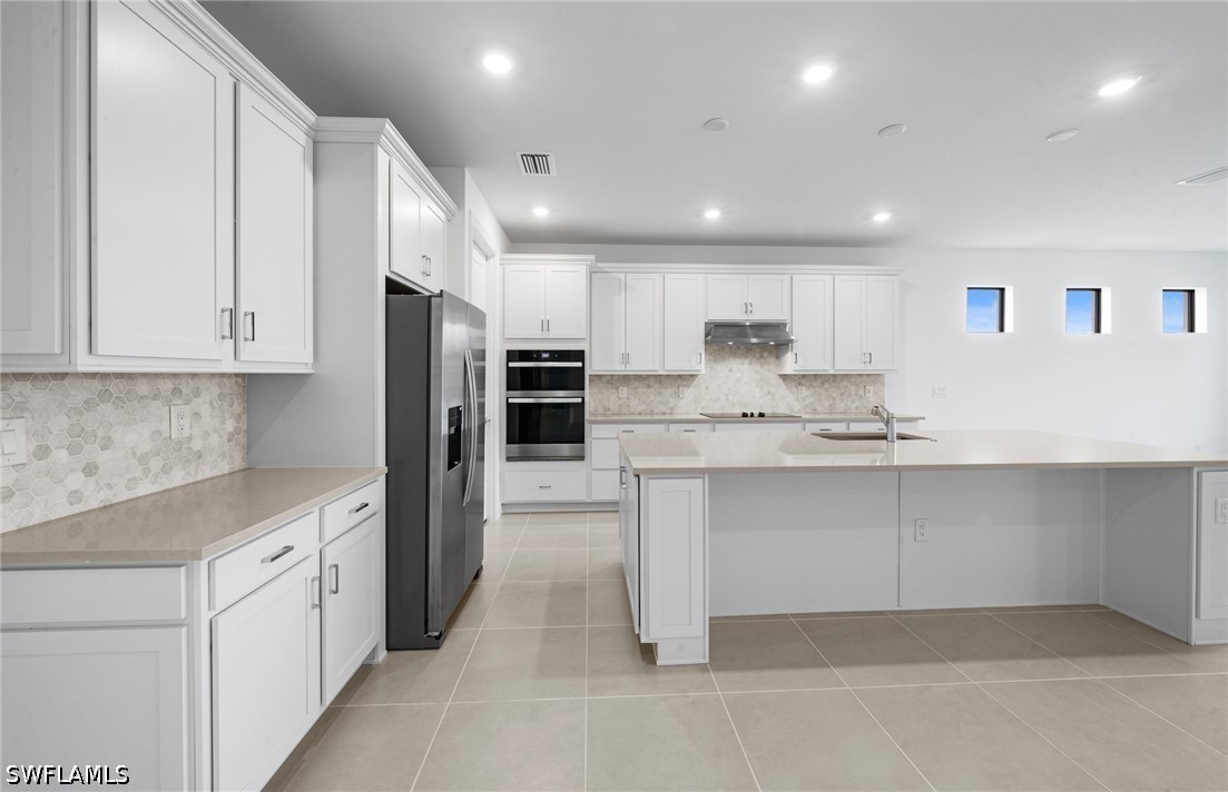 3 Bed Pool Home for Sale in Country Club, photo 12