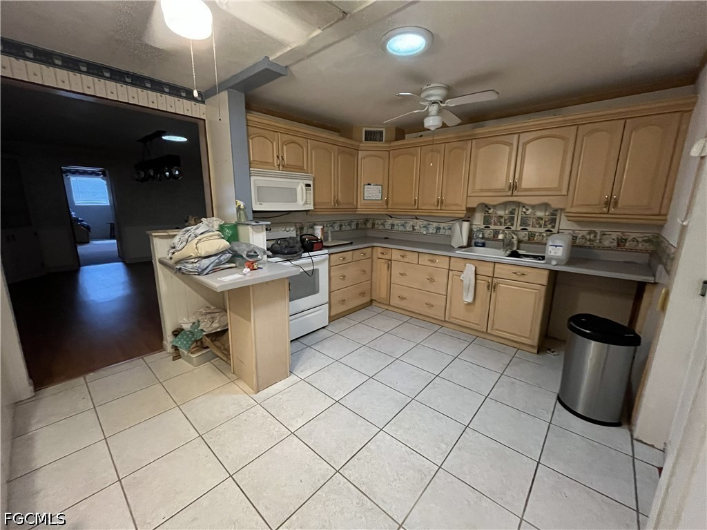 5 Bed Quadruplex for Sale in North Fort Myers, photo 12