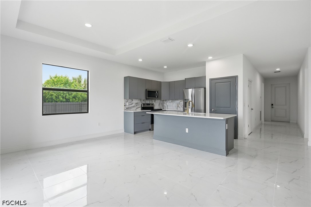 4 Bed SingleFamilyResidence for Sale in Port Labelle, photo 12